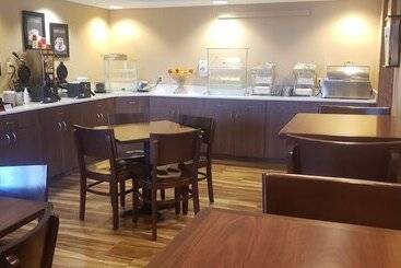 هتل Americinn By Wyndham Kearney