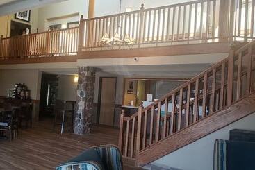 هتل Americinn By Wyndham Kearney