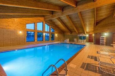 هتل Americinn By Wyndham Minocqua