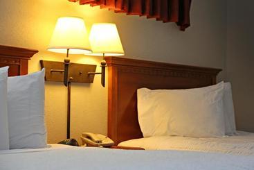 هتل Atlantis Inn