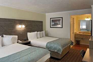 Baechtel Creek Inn, Ascend Hotel Collection