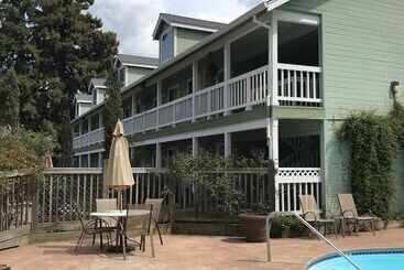 Baechtel Creek Inn, Ascend Hotel Collection