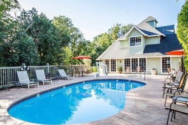 Baechtel Creek Inn, Ascend Hotel Collection