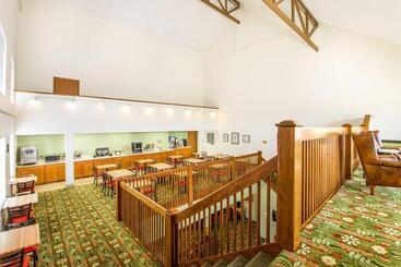 هتل Brookwood Inn Branson