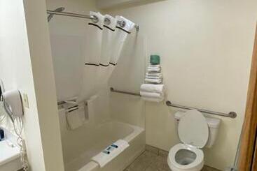 هتل Brookwood Inn Branson