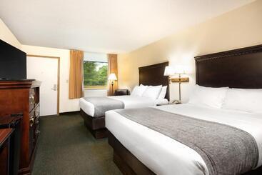 هتل Brookwood Inn Branson