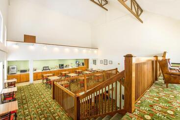 هتل Brookwood Inn Branson