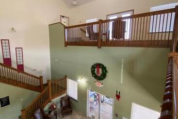 هتل Brookwood Inn Branson