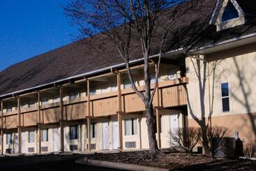 هتل Brookwood Inn Branson