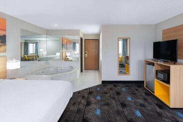 호텔 Days Inn By Wyndham Wooster