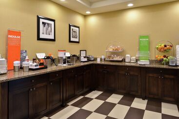 هتل Hampton Inn Idaho Falls/airport