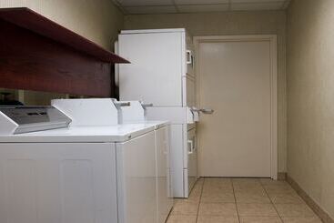 Holiday Inn Express Hotel & Suites Dallas Fort Worth Airport South, An Ihg