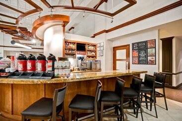 هتل Hyatt Place Baltimore/bwi Airport