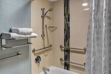 هتل Hyatt Place Cincinnati Airport