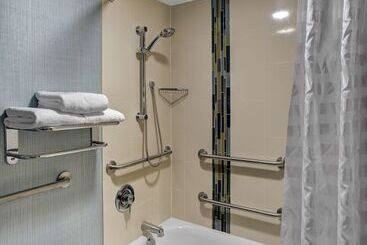 هتل Hyatt Place Cincinnati Airport