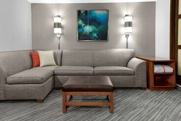 هتل Hyatt Place Denver Airport