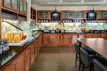 هتل Hyatt Place Denver Airport