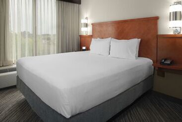 هتل Hyatt Place Louisville East