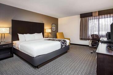 فندق La Quinta Inn By Wyndham Oshkosh
