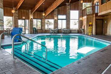 هتل Quality Inn Grand Rapids Southbyron Center