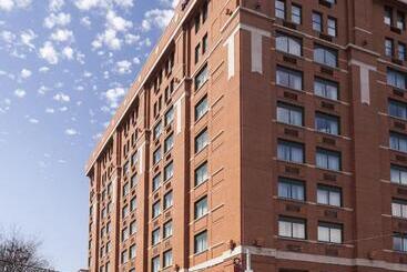 هتل Springhill Suites By Marriott Dallas Downtown / West End