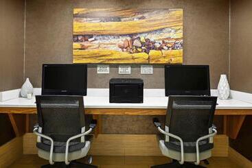 هتل Springhill Suites By Marriott Flagstaff