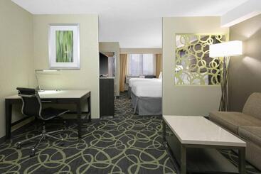 هتل Springhill Suites By Marriott Oklahoma City Quail Springs