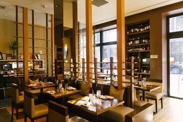 Square Hotel At Times Square