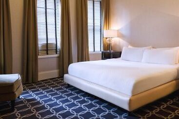 Square Hotel At Times Square