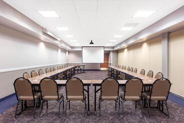 مُتل Americinn By Wyndham Mankato Event Center Near Msu