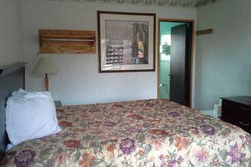فندق على الطريق Richland Inn And Suites