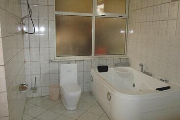 Asham Africa Hotel And Resort