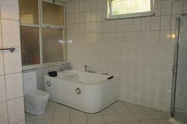 Asham Africa Hotel And Resort