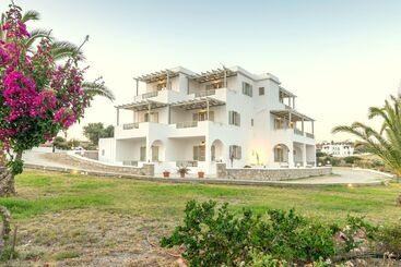 تختخواب و صبحانه Konstantinos
