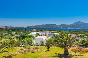 تختخواب و صبحانه Konstantinos