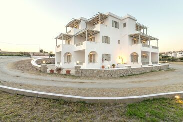 تختخواب و صبحانه Konstantinos