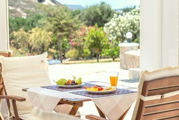 تختخواب و صبحانه Konstantinos