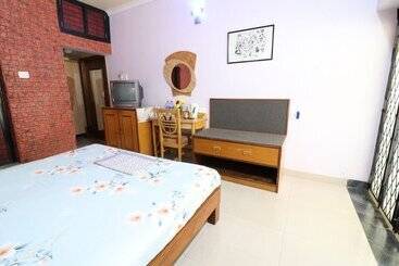 تختخواب و صبحانه Mama Mids Home