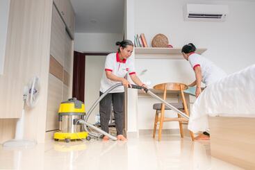 هتل Service One