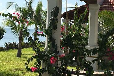 هتل Mwani House