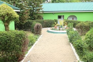 هتل Pioneer Guest Lodge