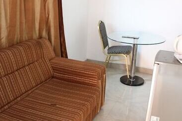 هتل Pioneer Guest Lodge