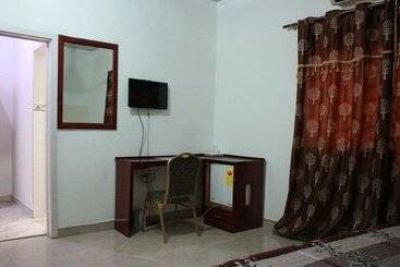 هتل Pioneer Guest Lodge