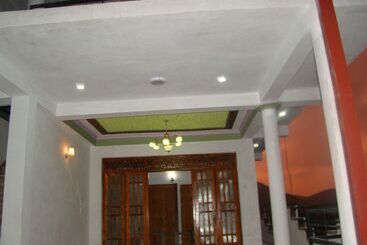 هتل See Fox Hill Resort