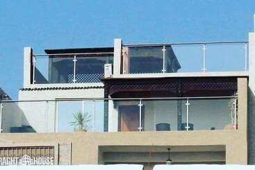 پانسیون Tamraght House Bay