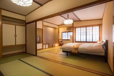 ریوکان Kinosaki Onsen Hanakouji Saigetsu