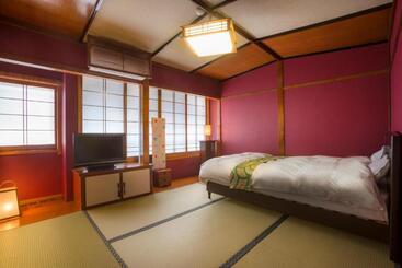 ریوکان Kinosaki Onsen Hanakouji Saigetsu