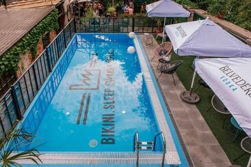Stay Swanky Hostel