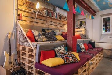 Stay Swanky Hostel