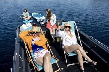 هتل Floating Villa Bergen